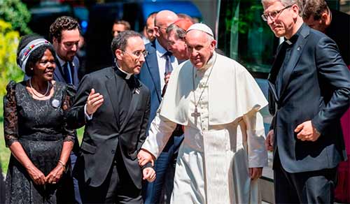 El Papa Francisco pide erradicar la cultura de la indiferencia