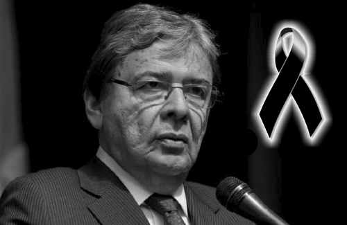 Fallecio-por-Covid-19-el-ministro-de-Defensa-de-Colombia-Carlos-Holmes-Trujillo.jpg