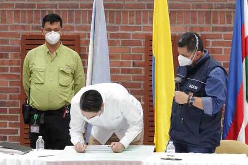 Firma-de-pacto-de-reactivacion-para-el-sector-nocturno-2.jpg