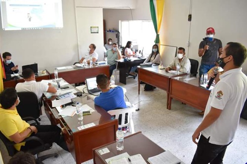 Buscan-pronta-solucion-al-problema-de-acueducto-en-Mercaderes2.jpg