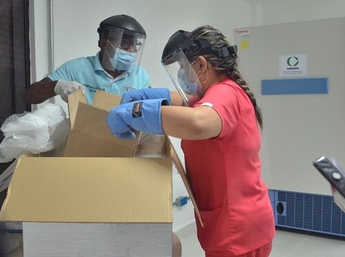 Hoy-inicia-la-vacunacion-contra-el-covid-con-el-personal-de-salud-1.jpg