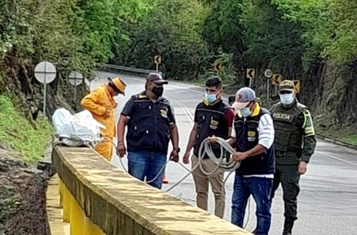 Recuperan-cuerpo-de-peruano-que-fue-lanzado-desde-un-puente-en-Cauca.jpg