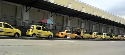 Taxistas-y-tenderos-tienen-mas-probabilidad-de-contagiarse-y-contagiar.jpg