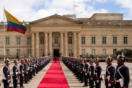 Un-patiano-presidente-de-Colombia-Casa-de-Narino.jpg