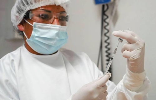 Vacunacion-contra-el-covid-19-para-mayores-de-60-anos.jpg