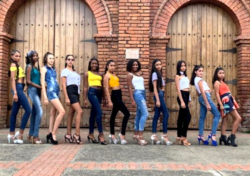 Angie-Sofia-Marquez-Ferrin-se-prepara-para-ser-una-futura-Top-Model2