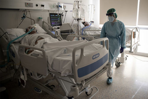 Aumentan-contagios-y-son-menores-de-50-anos-quienes-ingresan-a-UCI.jpg