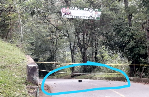 Presunto-explosivo-en-la-entrada-a-Toribio-prendio-alarmas2.jpg