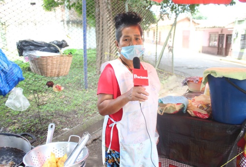 Ruca-una-mujer-echada-pa-delante-Venta-de-frito-en-Santander-de-Quilichao5.jpg