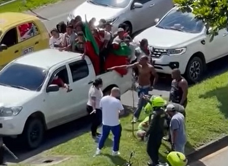 Choques-y-disparos-al-sur-de-Cali-contra-indigenas-de-la-Minga.jpg