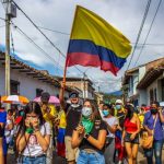 Santander de Quilichao protesta pacíficamente a pesar de la presión policial