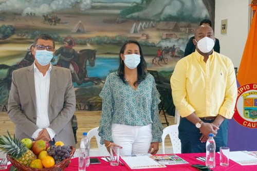 Ministra-de-Cultura-autentica-lideresa-del-Pacifico-estuvo-en-Caloto-18.jpg