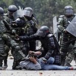 Washington premia equivocado manejo policial