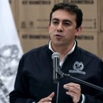 Al registrador le quedó grande el oficio