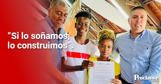 Firman-Pacto-de-Gobernanza-por-los-derechos-de-la-ninez-y-la-juventud-de-Suarez-y-Buenos-Aires-1.jpg