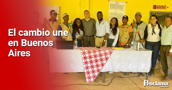 Firman-contrato-para-construir-Placa-Huella-en-Brisas-de-Marilopez-1.jpg