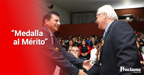 “Medalla-al-Mérito”
