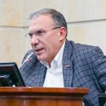La "aplanadora" de 800 contratos de Roy Barreras