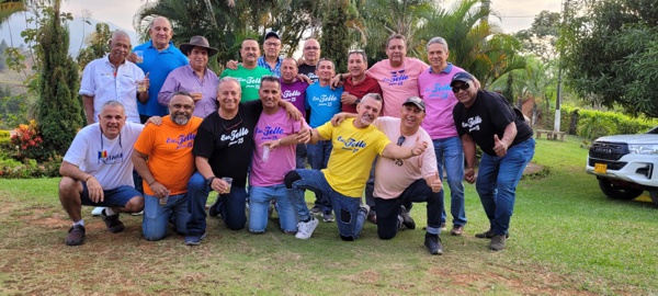 Exalumnos-de-la-Tello-se-encontraron-otra-vez-despues-de-48-anos-1.jpg