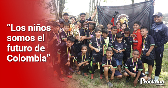 Mustang-F.C.-es-campeon-del-futbol-infantil-1.jpg