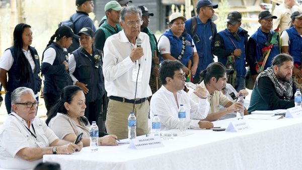 De-la-Paz-Total-a-la-paz-real.jpg