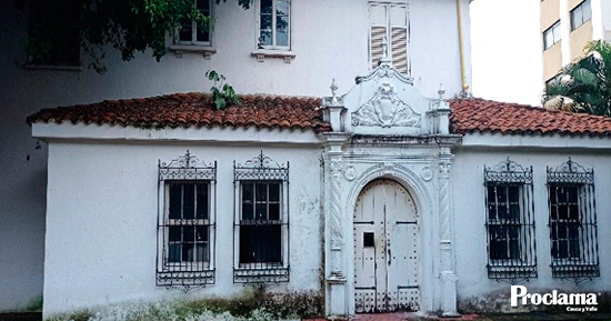 ANTE-LA-CASA-DE-JORGE-ISAACS.jpg