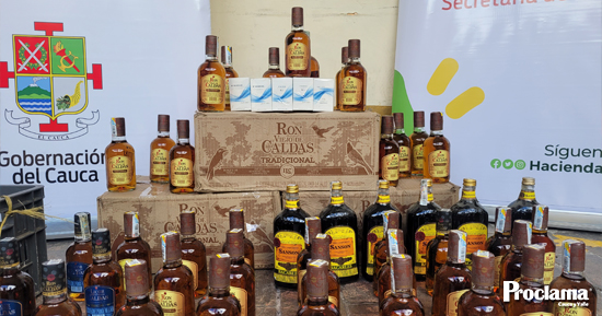 Botellas-de-ron-y-cigarrillos-de-contrabando-incautadas.jpg