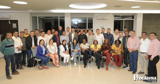 Gobernador-y-alcaldes-electos-inician-construccion-de-planes-de-desarrollo-1.jpg