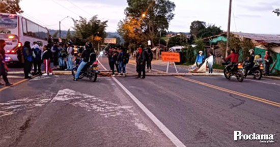 Bloqueo-en-la-via-Panamericana-violencia-y-demandas-en-Caldono-1.jpg