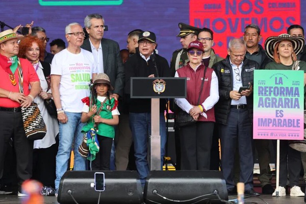 Las-reformas-del-cambio-cambian-para-atras.jpg