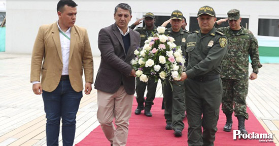 Alcalde-de-Popayan-recibio-distincion-como-edificador-de-paz-1.jpg