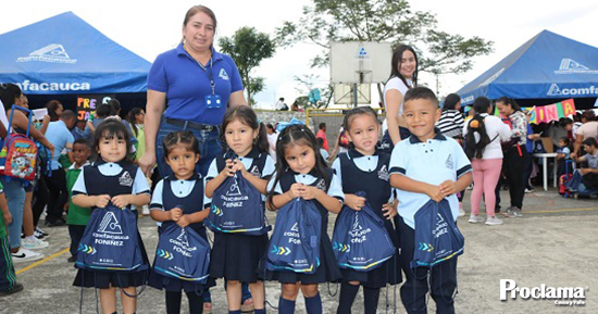 Entrega de material educativo para niños de AIPI y JEC Comfacauca Entrega de material educativo para niños de AIPI y JEC Comfacauca
