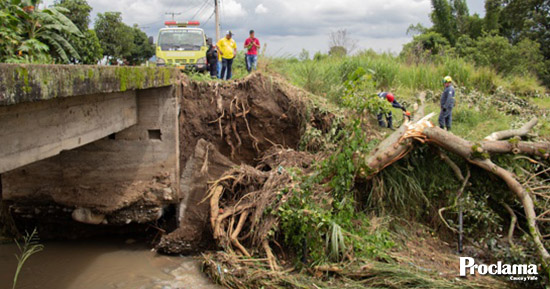 Alcaldia-de-Miranda-atendio-emergencia-por-fuertes-lluvias-1.jpg