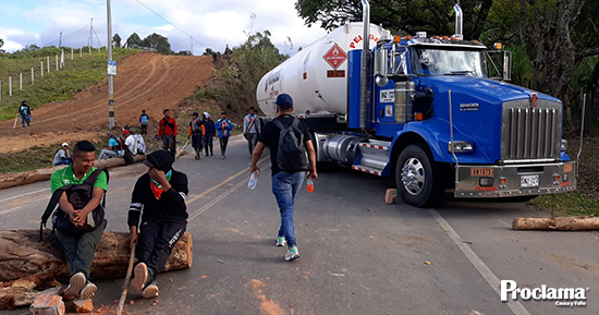 Bloqueos-a-la-via-Panamericana-en-Cauca.jpg