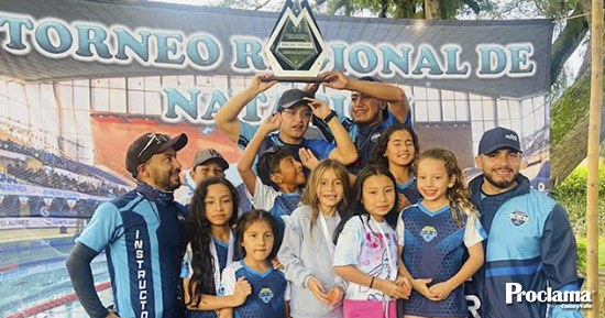 Equipo-de-Esfoder-Comfacauca-subcampeon-en-Torneo-de-Natacion-en-Valle-1.jpg