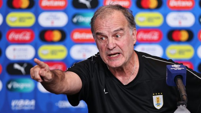 BIELSA-PERIODISMO-PODER-Y-FUTBOL.jpg