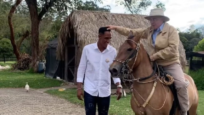 EL-NUEVO-JORGITO-DE-ALVARO-URIBE-VELEZ.jpg