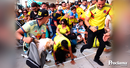 Jesurum-y-su-hijo-tras-las-rejas.jpg