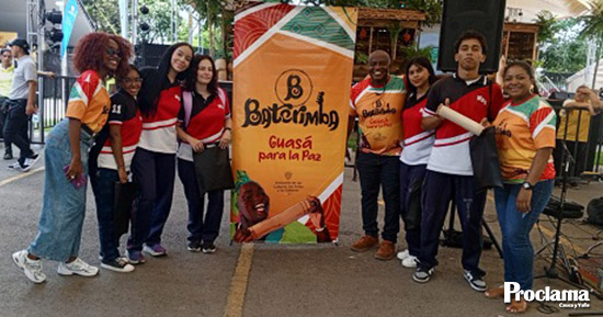 Cultura-y-sabor-del-Pacifico-Colombiano-en-el-Festival-Petronio-Alvarez-2024-Baterimba3-1.jpg