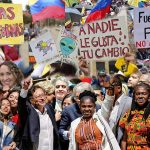 OPOSITORES Y DEFENSORES DEL GOBIERNO: UNA LUCHA DIARIA