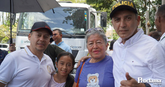 Alcalde de Popayán propone soluciones desde el barrio Santa Fe Alcalde de Popayán propone soluciones desde el barrio Santa Fe