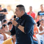 Gobernador del Cauca brinda apoyo a comunidades de Argelia