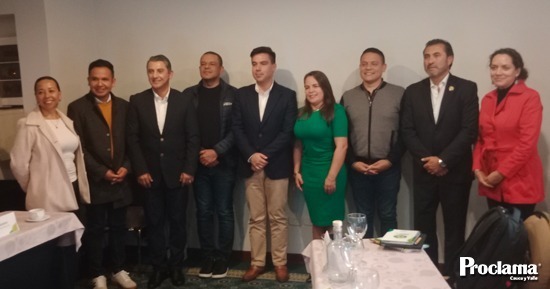 Alcalde-de-Popayan-paso-al-tablero-con-Colombia-Lider.jpg