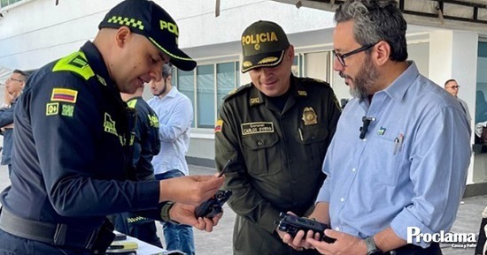 Alcaldia-de-Cali-renueva-el-sistema-de-comunicaciones-de-la-Policia-Metropolitana-1.jpg