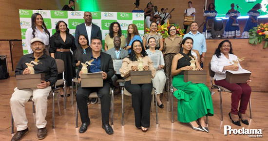 Cauca-celebra-a-sus-heroes-ambientales-con-la-distincion-Colibri-Dorado-1.jpg