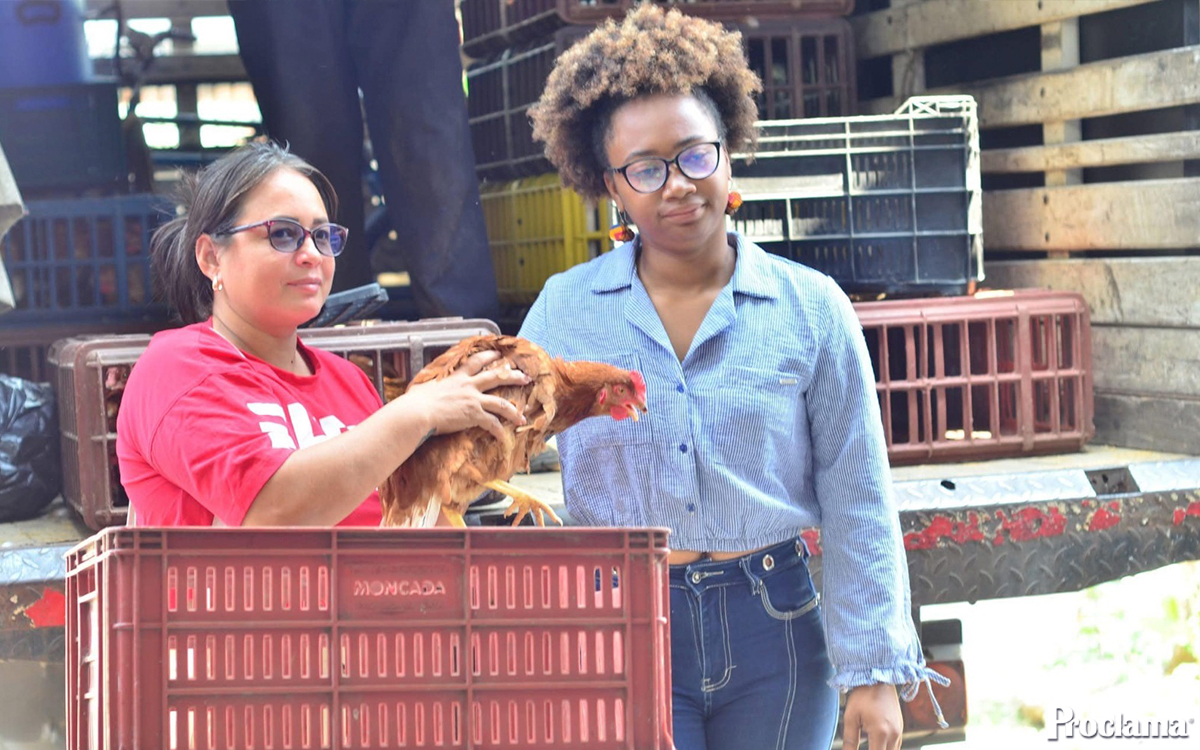 Entregan unidades productivas a mujeres líderes en Puerto Tejada
