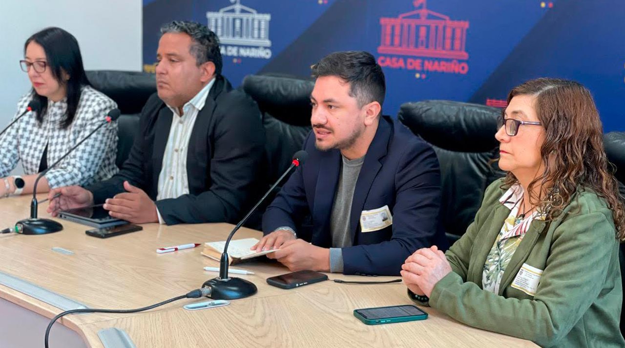 Gobierno-avanza-en-proyectos-de-conexion-fluvial-y-aerea-en-74-municipios.jpg