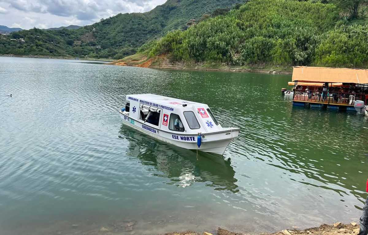 Ambulancia-acuatica-refuerza-la-atencion-en-La-Salvajina-Suarez.jpg