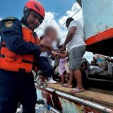 Armada rescata a 25 personas a la deriva en el Pacífico