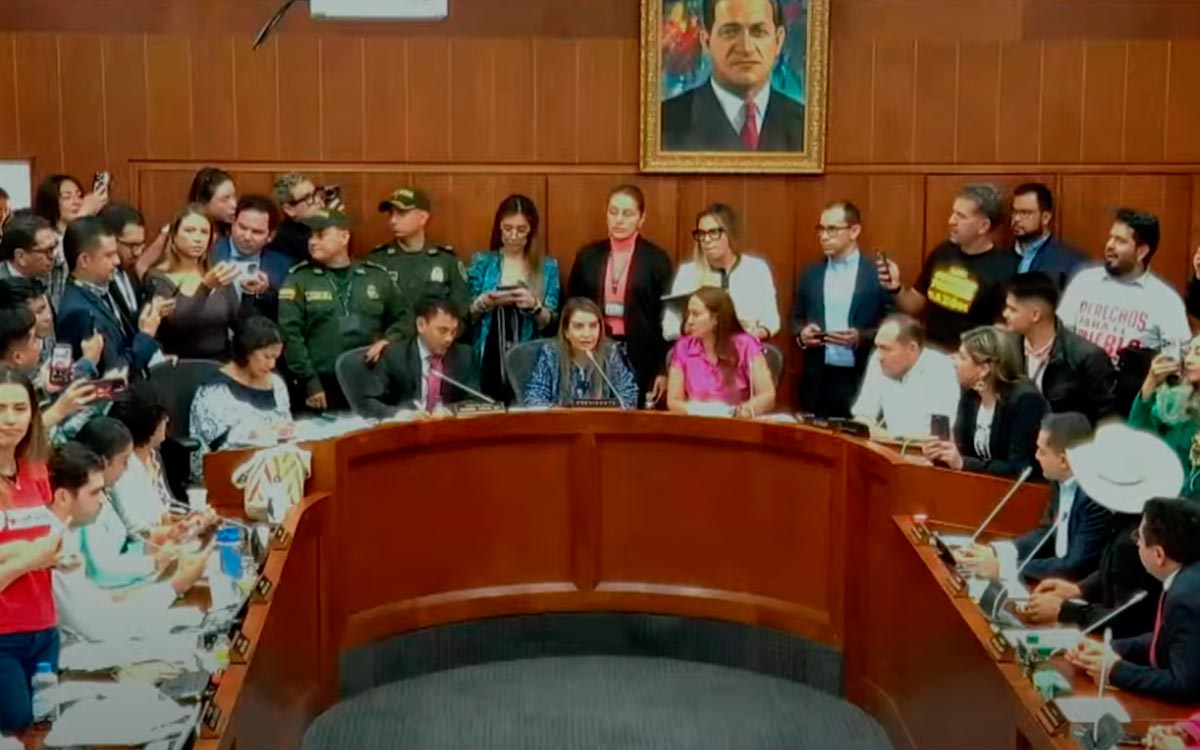 Senado-archiva-la-reforma-laboral-con-ocho-votos-a-favor.jpg